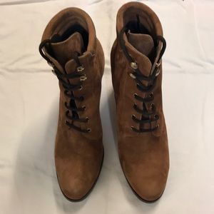 Suede boots